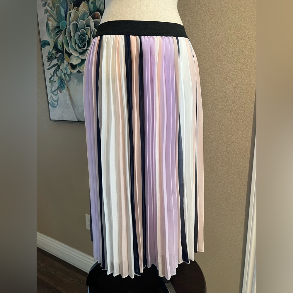 Women's ELLE Pleated Skirt